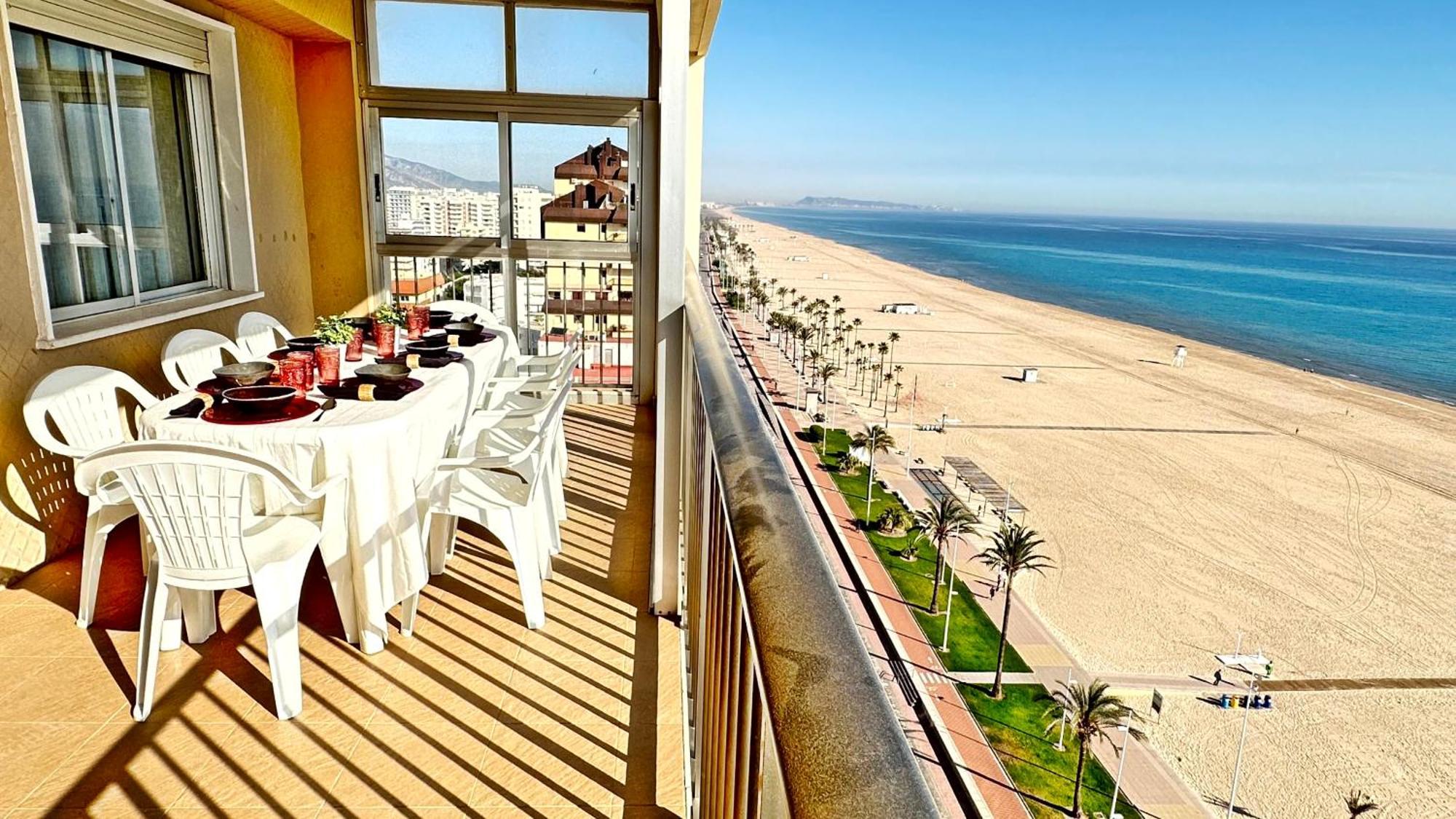Neptuno Gandia Primera Linea - Alquiler Familias Apartment