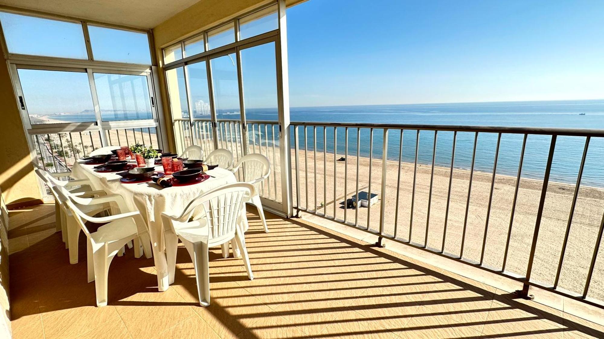 Neptuno Gandia Primera Linea - Alquiler Familias Apartment