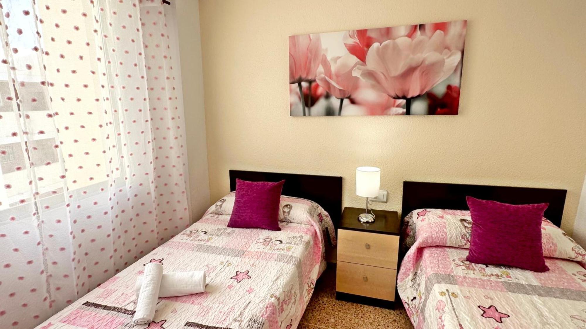 Neptuno Gandia Primera Linea - Alquiler Familias Apartment