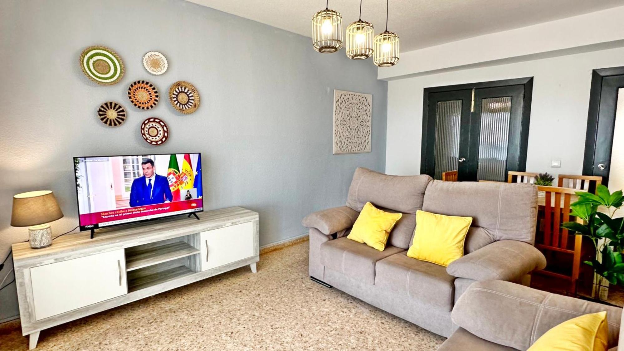 Apartment Neptuno Gandia Primera Linea - Alquiler Familias *