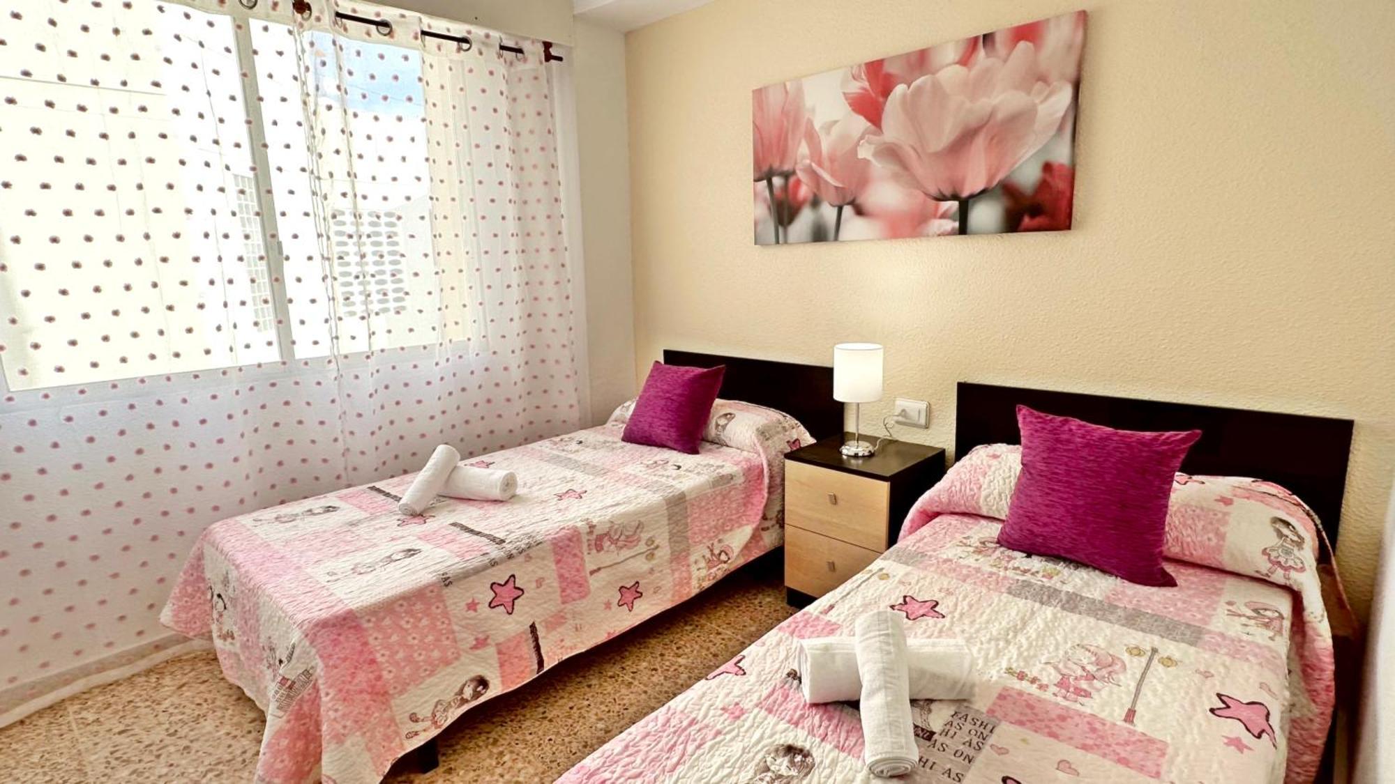 Neptuno Gandia Primera Linea - Alquiler Familias Apartment *