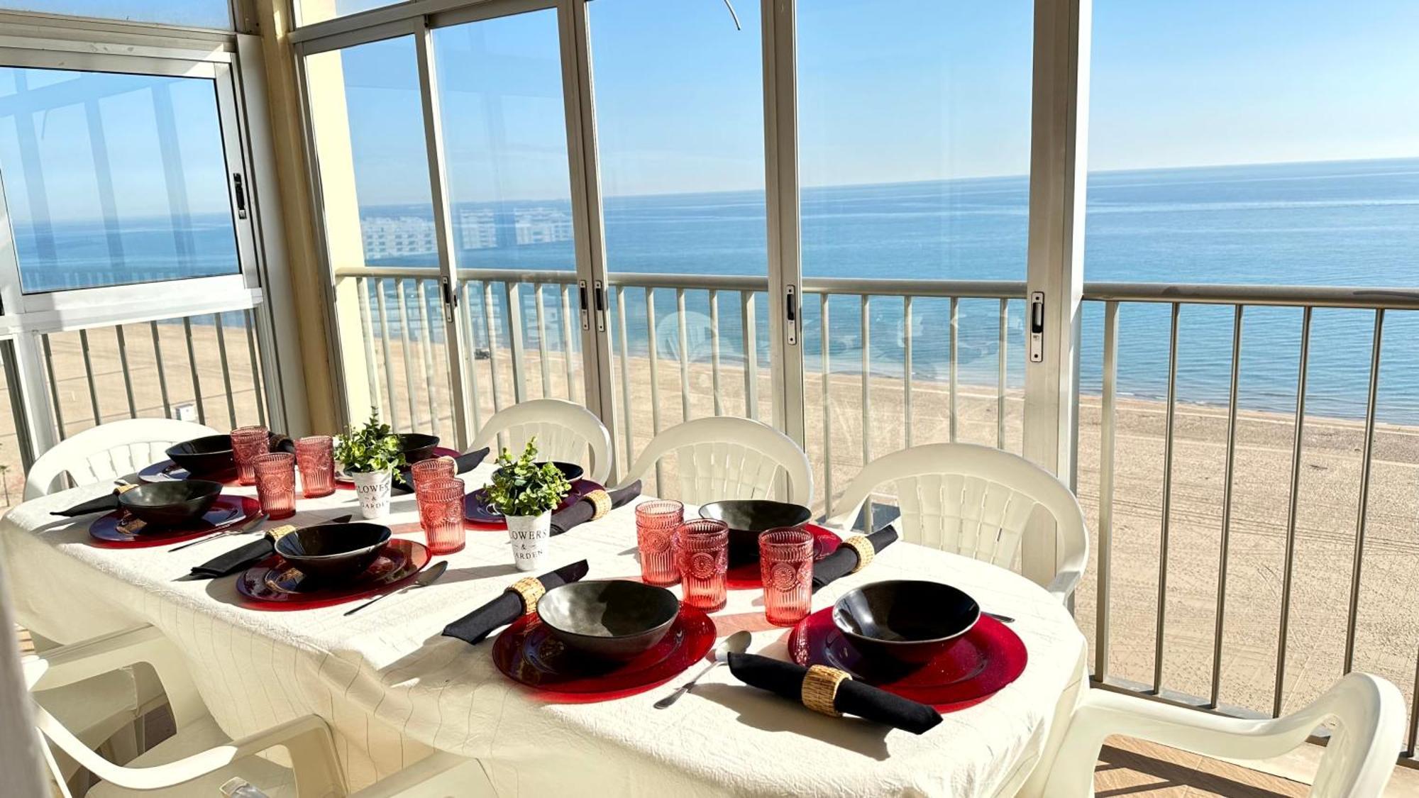 Apartment Neptuno Gandia Primera Linea - Alquiler Familias Playa de Gandia