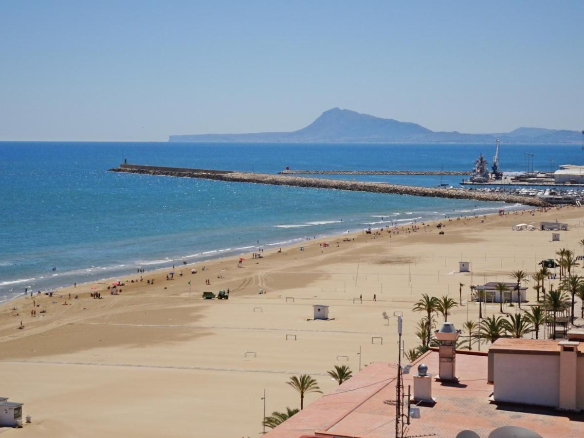 Neptuno Gandia Primera Linea - Alquiler Familias Apartment